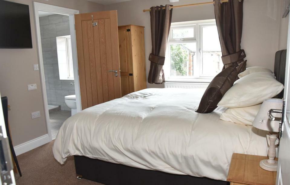 The Red Lion Bed and Breakfast Cardigan Εξωτερικό φωτογραφία