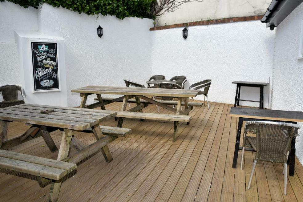 The Red Lion Bed and Breakfast Cardigan Εξωτερικό φωτογραφία